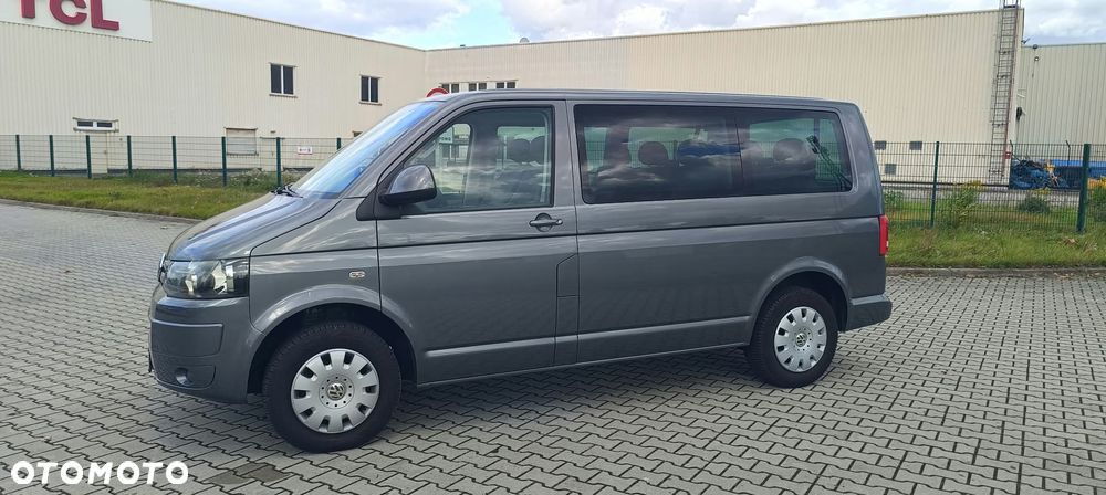Volkswagen Caravelle - 14