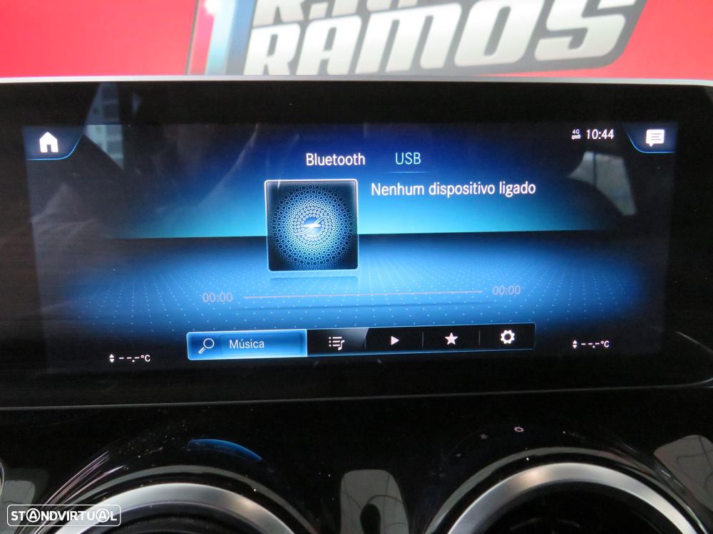 Mercedes-Benz GLB 180 d AMG Line - 40