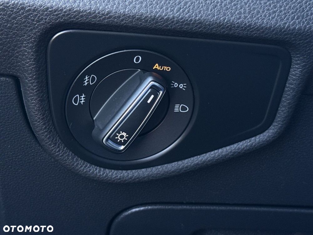 Volkswagen Touran 1.5 TSI EVO Highline - 25