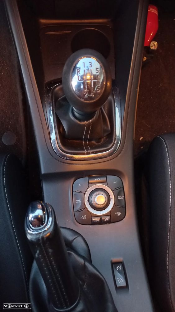 Renault Mégane Coupe 1.5 dCi Limited SS - 9