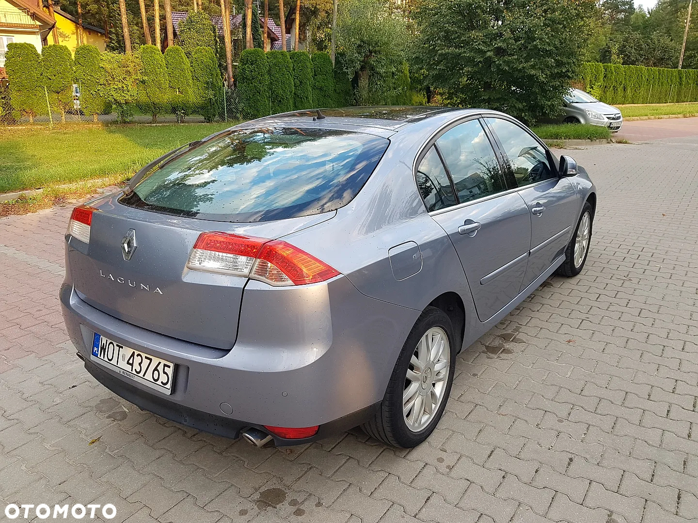 Renault Laguna dCi 150 FAP Initiale - 4