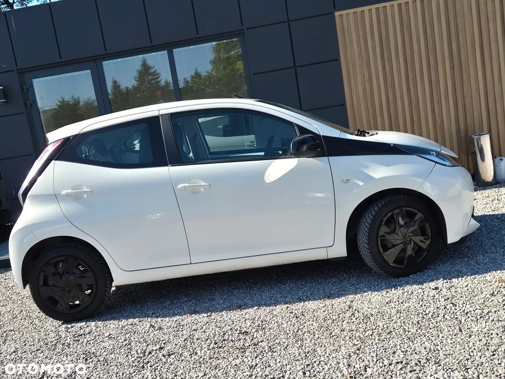 Toyota Aygo x-play Eco - 15