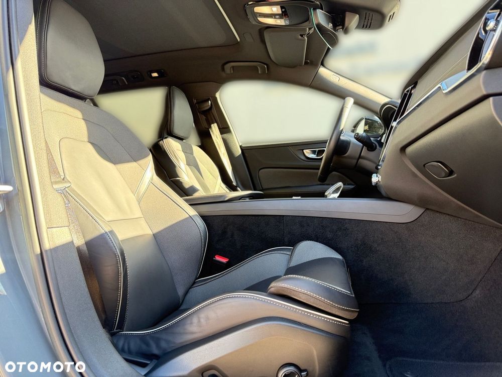 Volvo V60 - 25