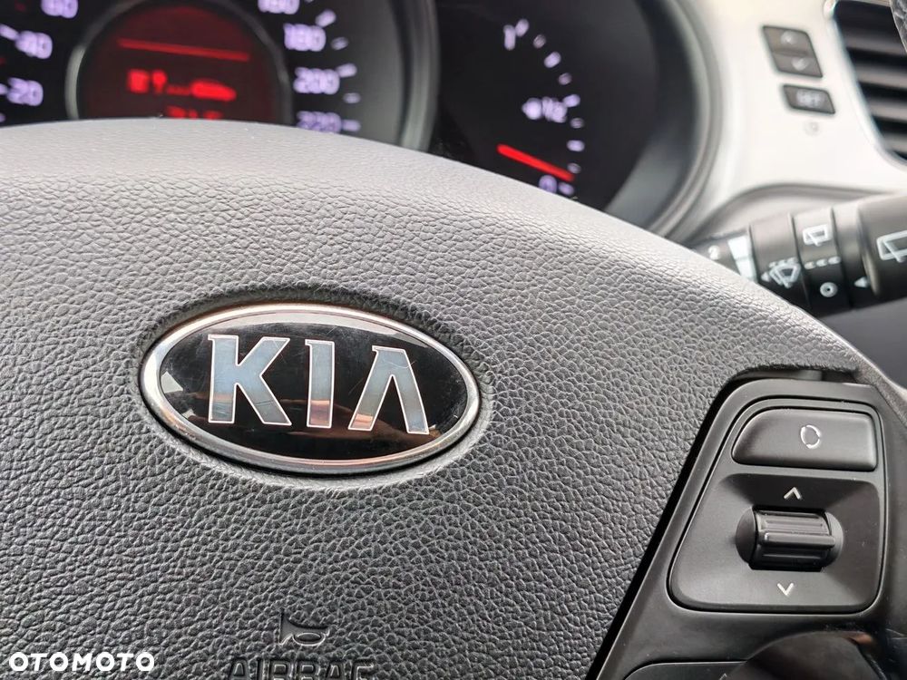 Kia Ceed - 30