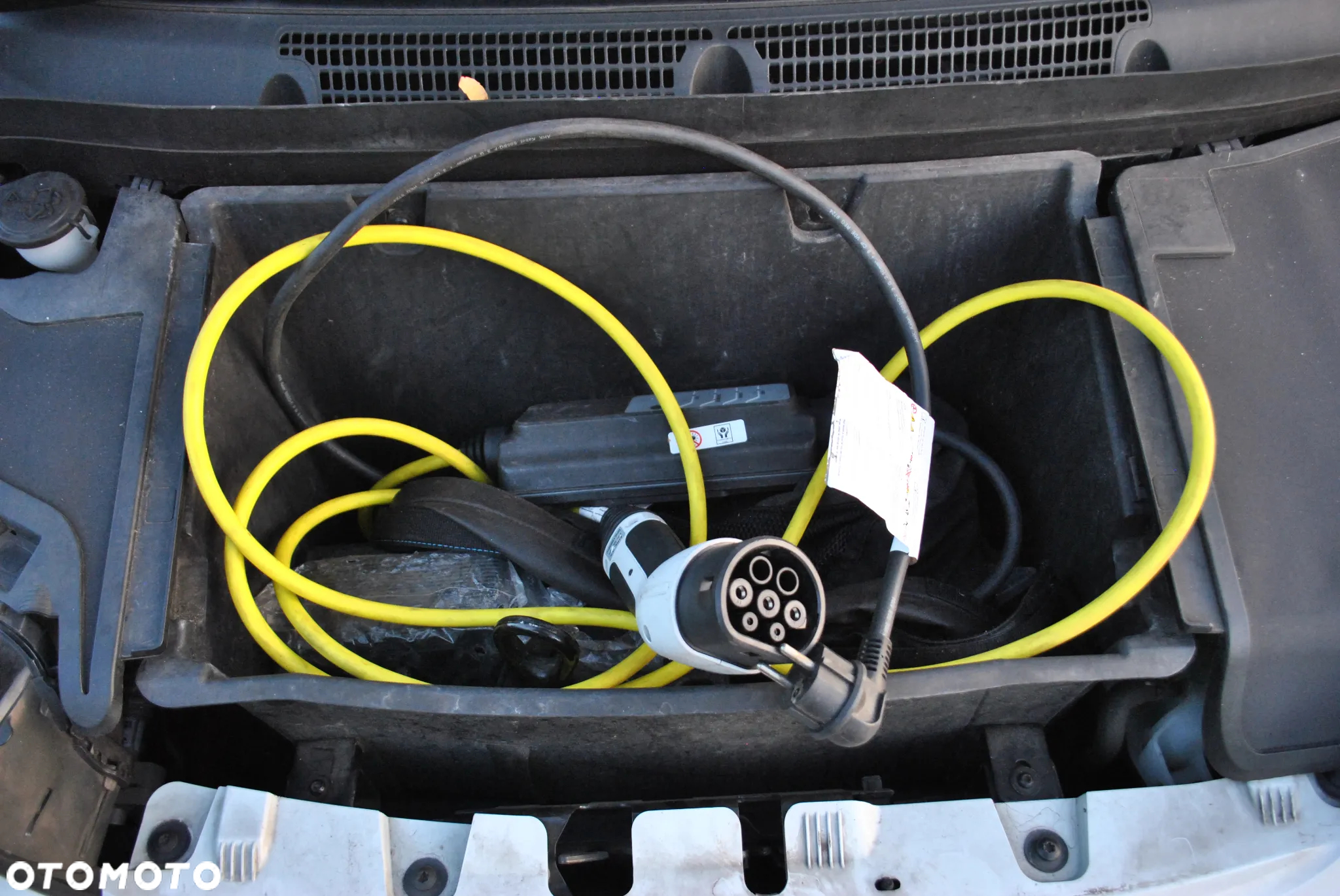 BMW i3 (60 Ah) - 16
