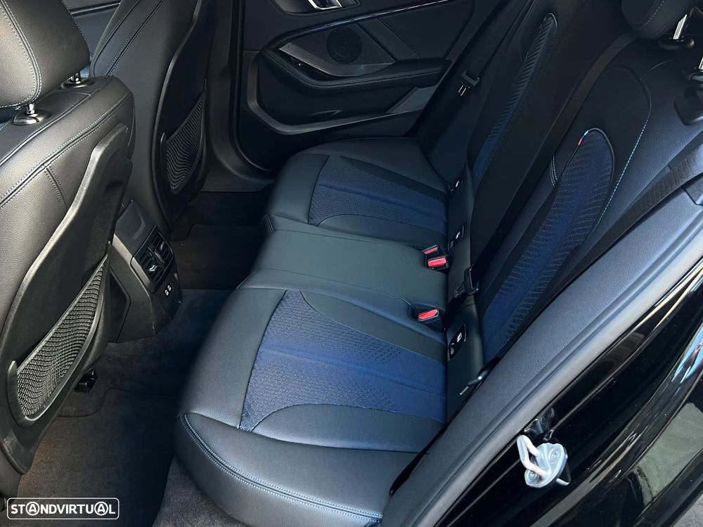 BMW 116 d Pack Desportivo M Auto - 28
