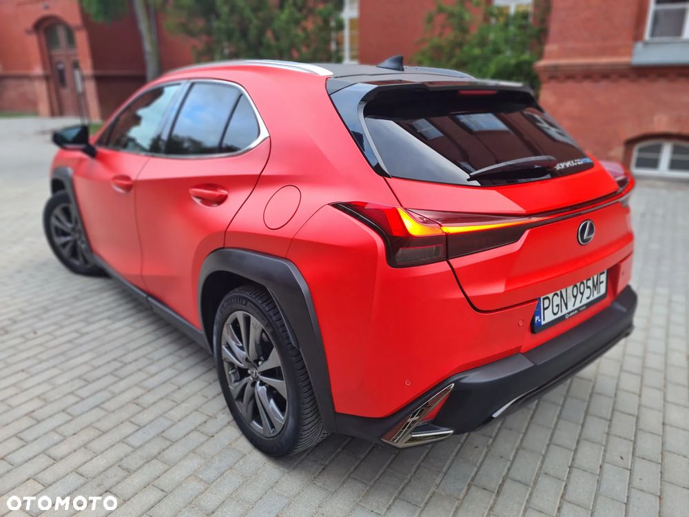 Lexus UX 250h GPF F Sport Edition AWD - 4