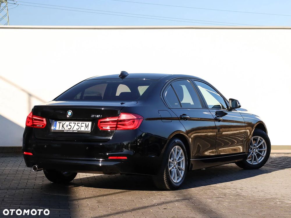 BMW Seria 3 318i - 3