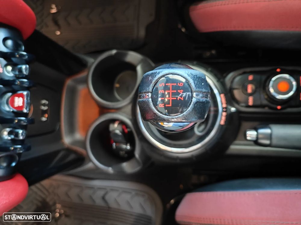 MINI 3 Portas John Cooper Works - 33