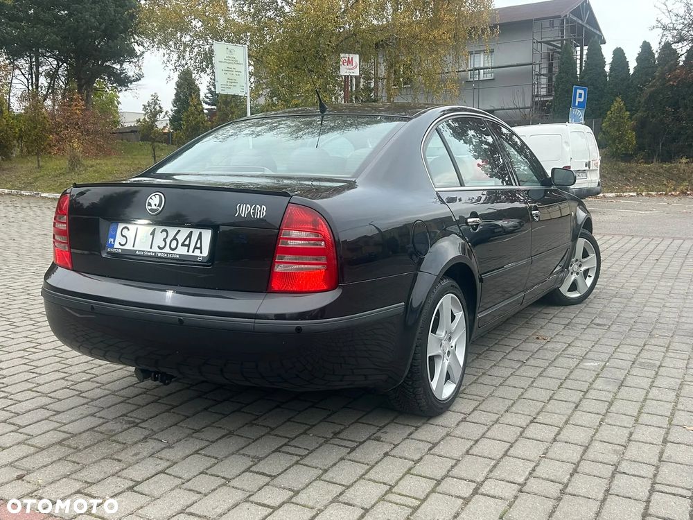 Skoda Superb 1.8 Turbo Elegance - 23