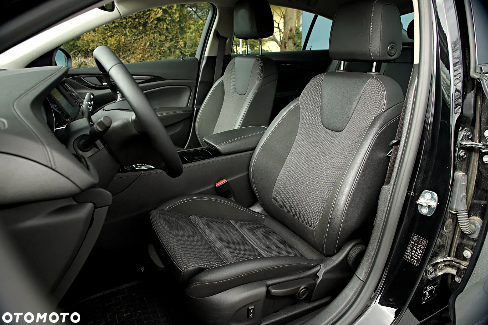 Opel Insignia - 19