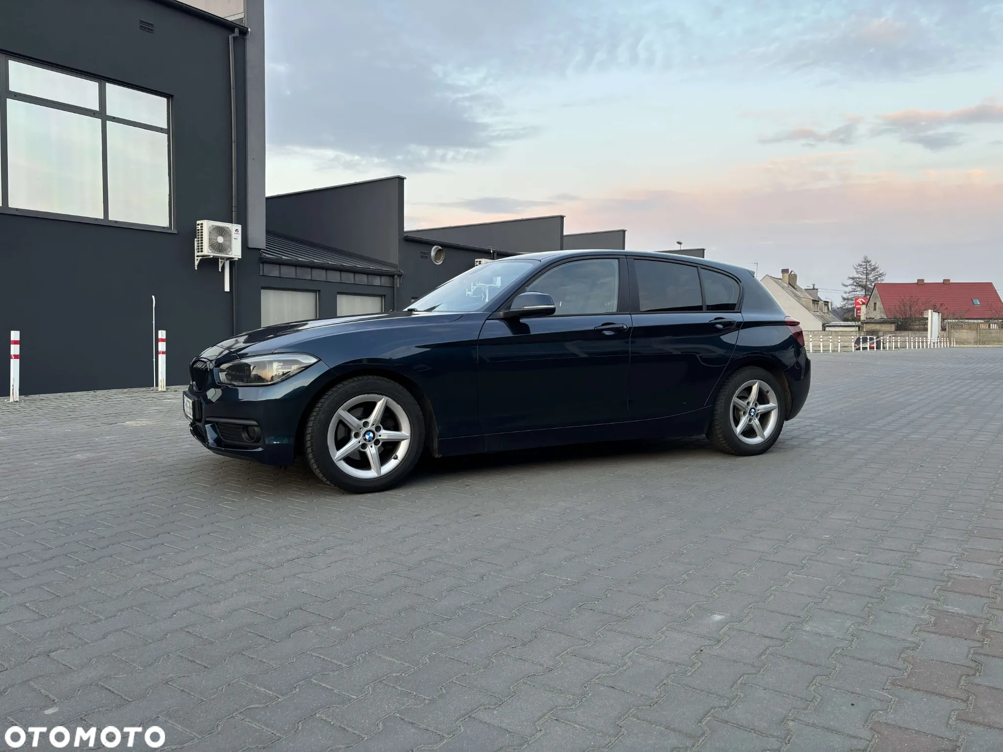 BMW Seria 1 116d EfficientDynamics - 3