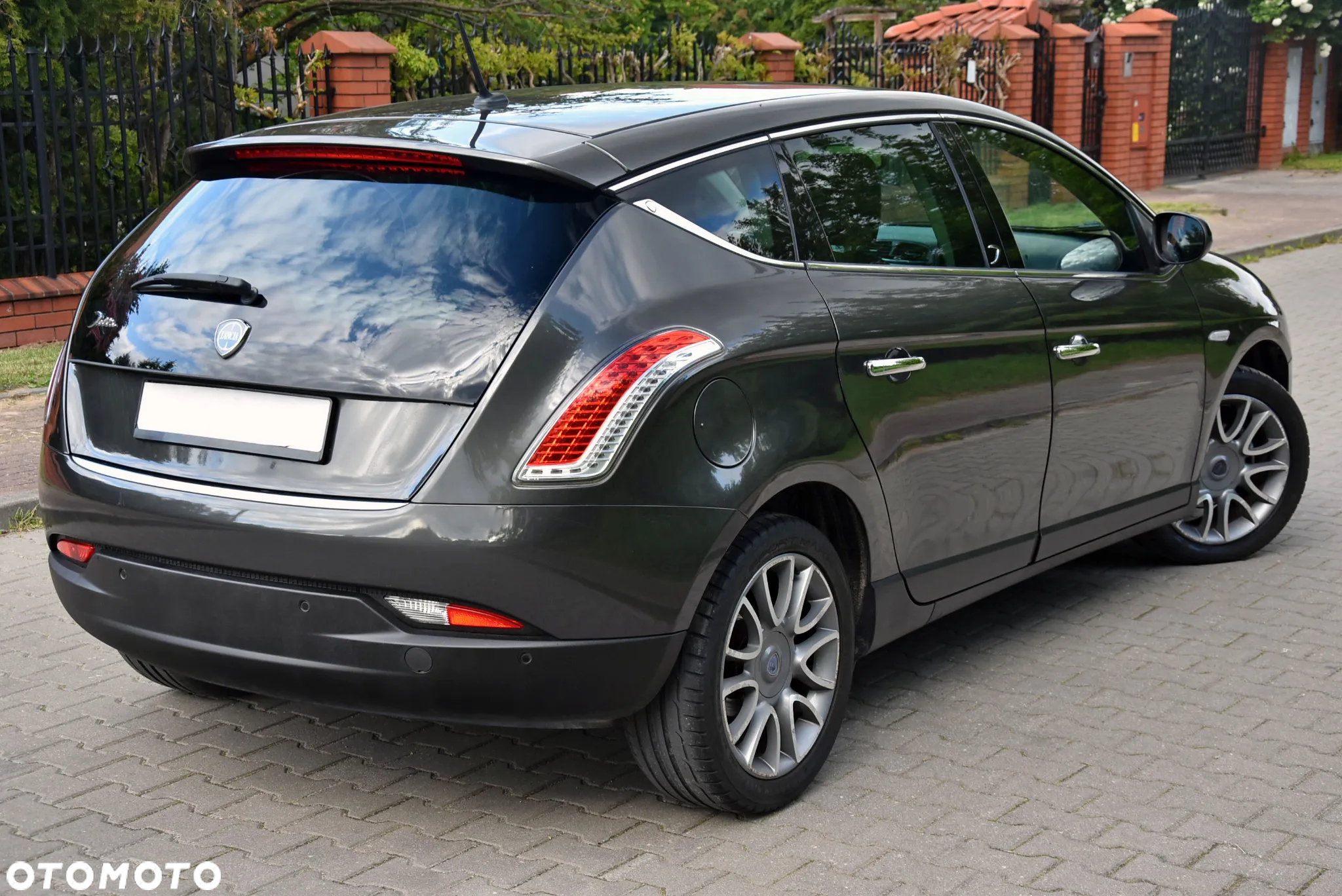 Lancia Delta 1.6 MJ Platino - 14
