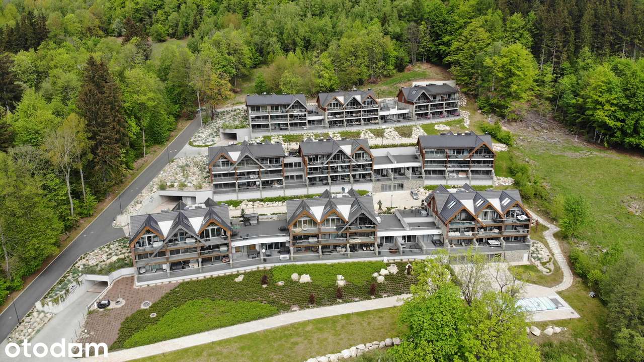 Nowoczesne apartamenty z tarasami i widokiem na góry – Kras Resort