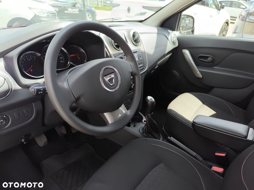 Dacia Sandero 1.2 16V Laureate - 9