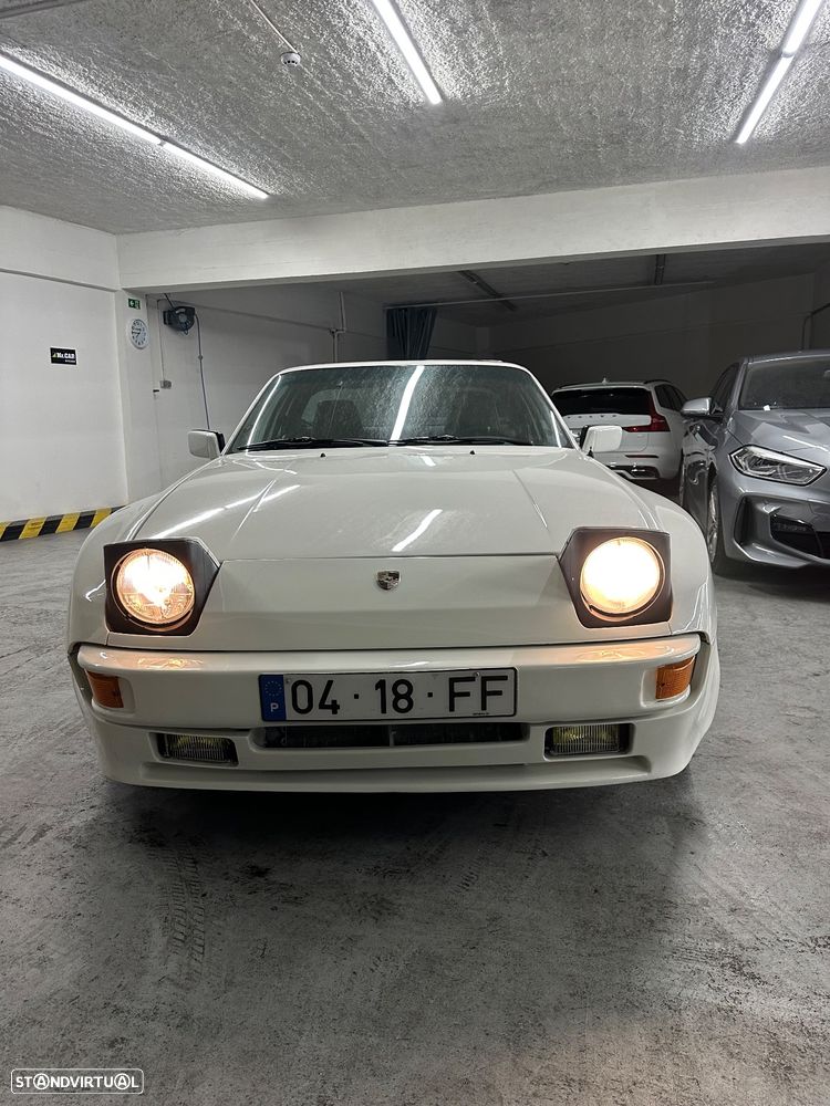 Porsche 944 Standard - 13