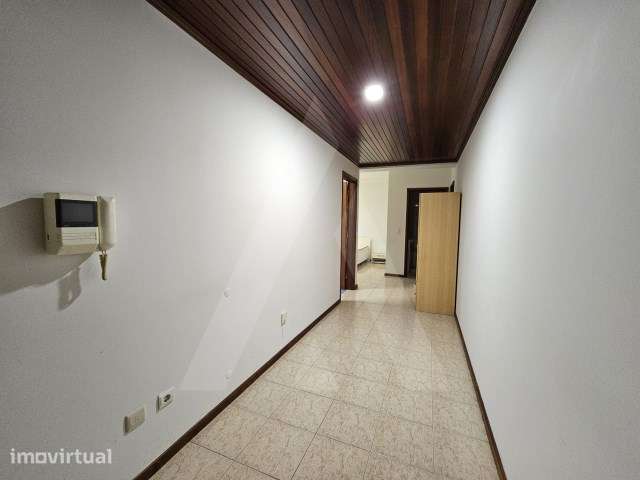 Apartamento T0 totalmente mobilado no centro de Aveiro - Grande imagem: 5/12