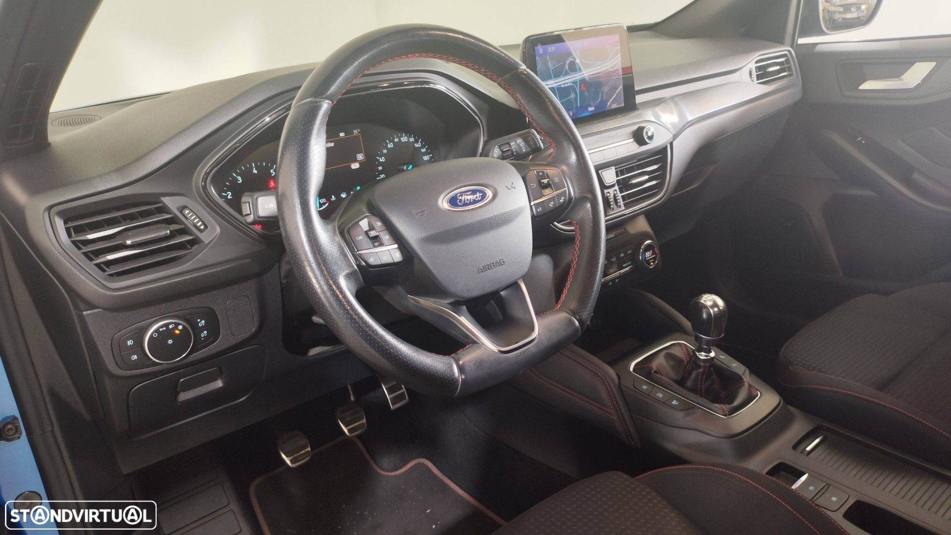 Ford Focus 1.0 EcoBoost MHEV ST-Line X - 12
