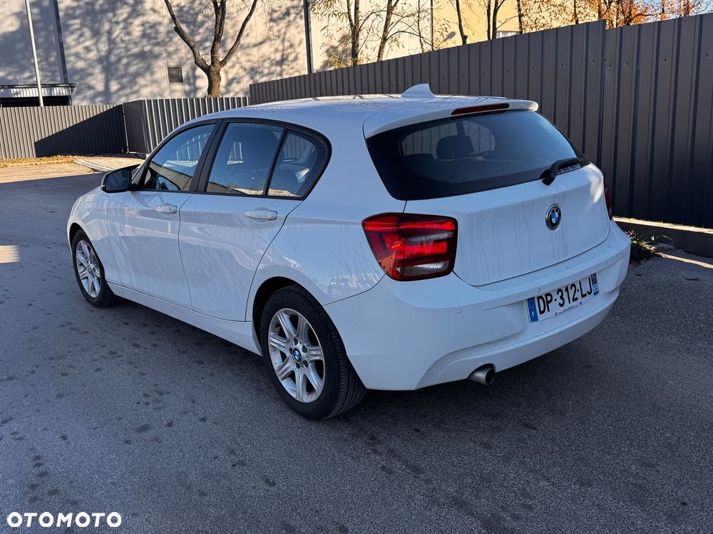 BMW Seria 1 114d Sport Line - 5