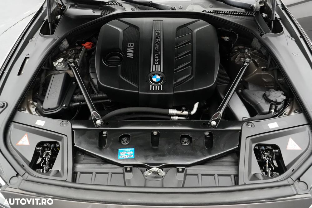 BMW Seria 5 520d Touring Aut. Luxury Line - 26