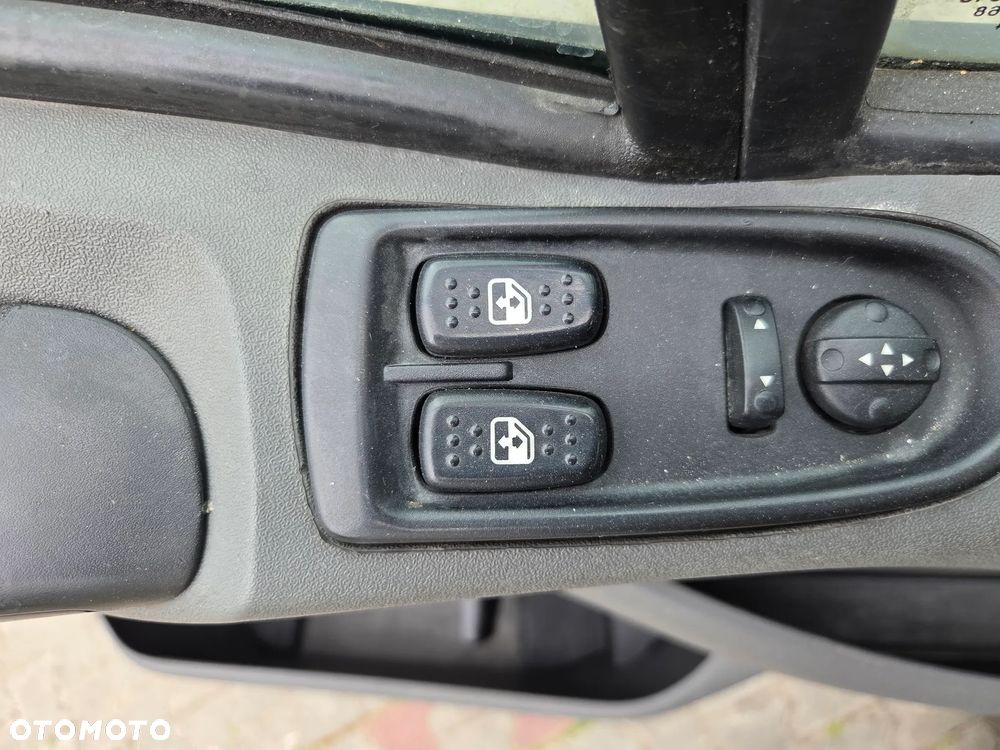 Iveco Daily 40C18 3.0 Hdi - 14