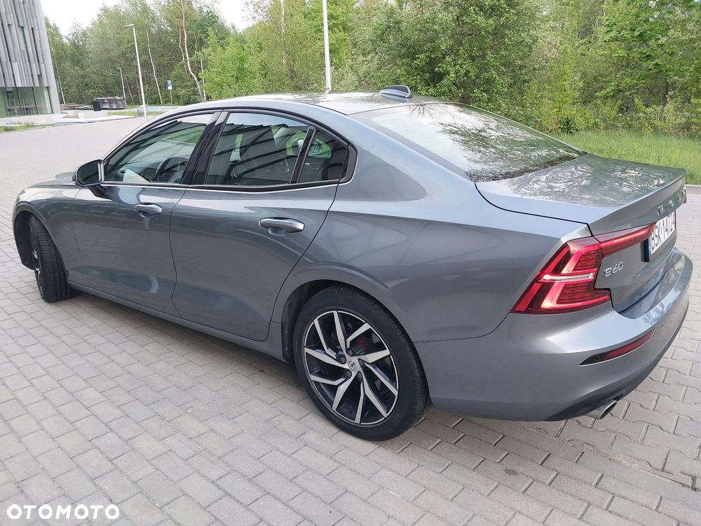 Volvo S60 T5 Momentum Pro - 11