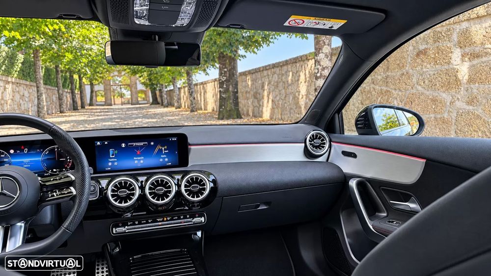 Mercedes-Benz A 250 Limousine e 8G-DCT AMG Line - 14