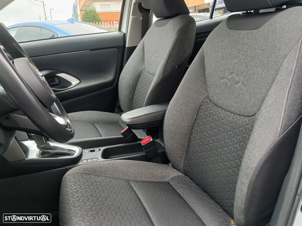Toyota Yaris Cross 1.5 HDF Comfort Plus - 20
