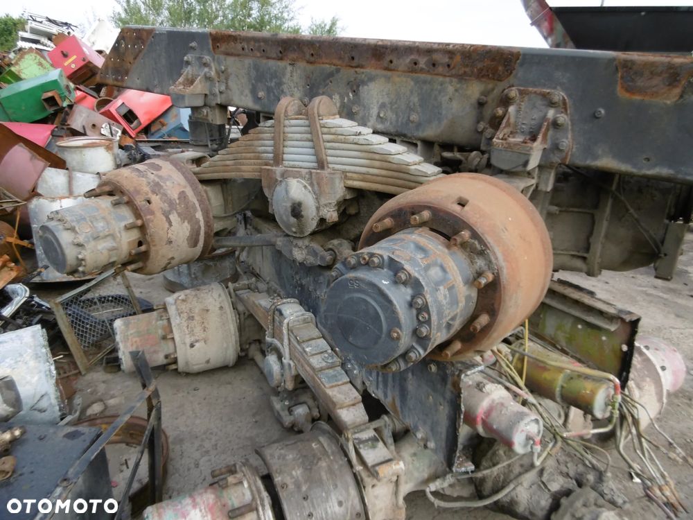 Zwolnica piasta tył Renault Kerax 6x6 8x8 6x4 8x4 - 2