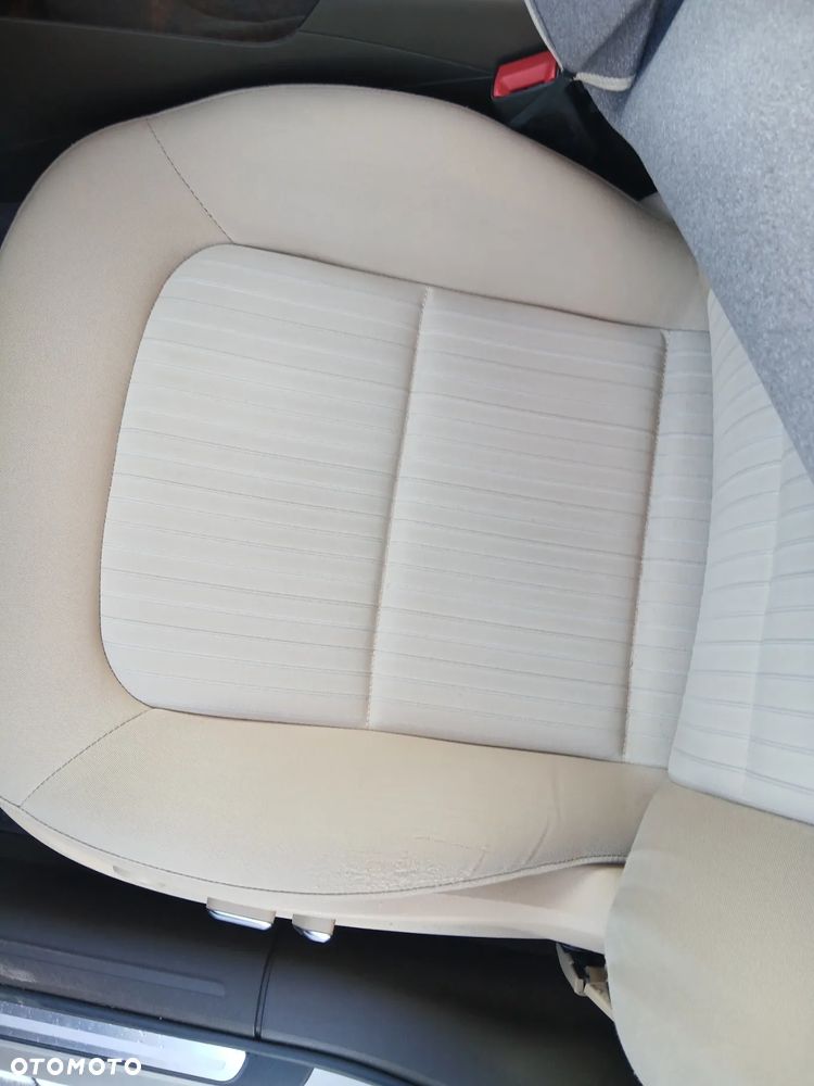 Audi A4 Limousine - 12