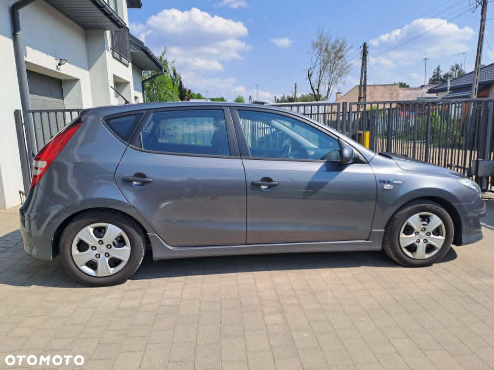 Hyundai i30 i30cw 1.4 UEFA EURO 2012 Edition - 3