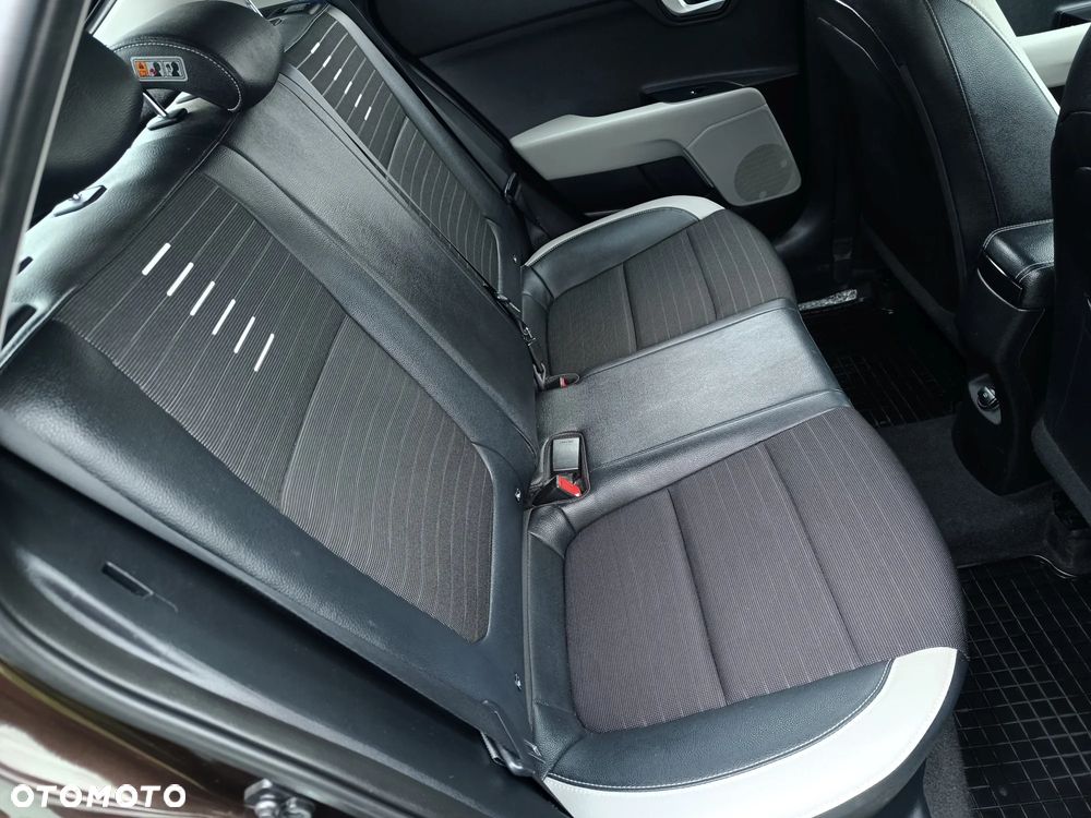 Kia Stonic 1.4 L - 12