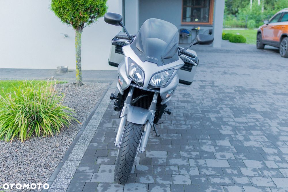 Honda CBF - 5