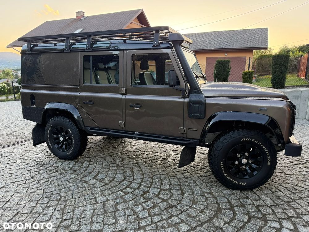 Land Rover Defender 2.4 TD4 E - 2