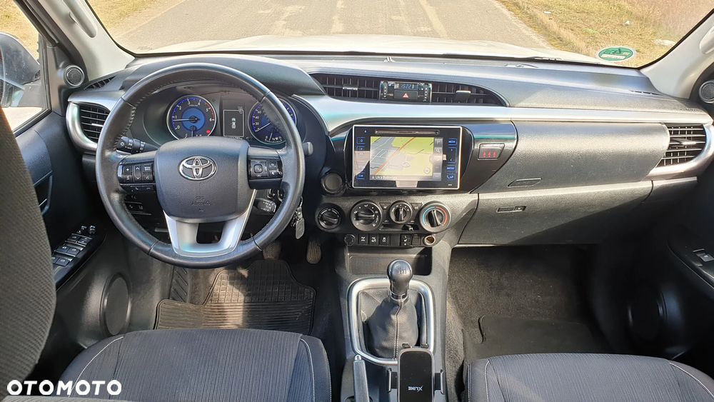 Toyota Hilux 4x4 Double Cab S&S Comfort - 10