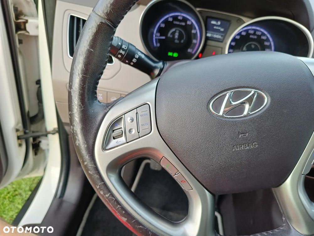 Hyundai ix35 2.0 4WD Premium - 17