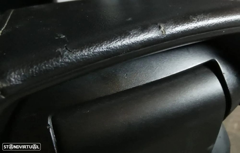 Apoio Braço / Consola Central - Volvo V40 R-Design - 8