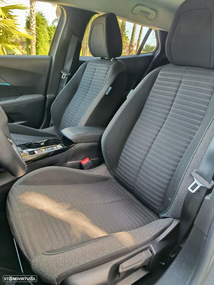 Peugeot 2008 PureTech 130 EAT8 Active - 12