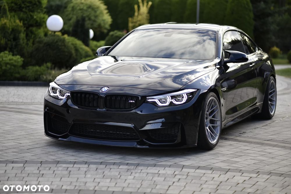 BMW M4 2019 photo 2