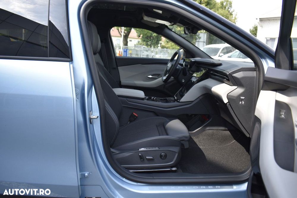 Ford Explorer AWD 79 kWh Extended Range Premium - 31