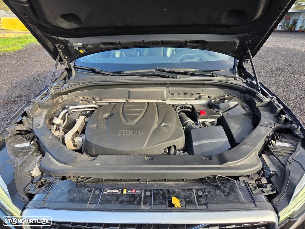 Volvo XC 40 2.0 D4 R-Design AWD - 15