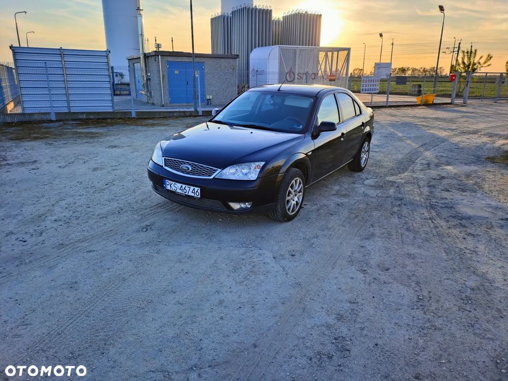 Ford Mondeo 1.8 Ambiente - 15