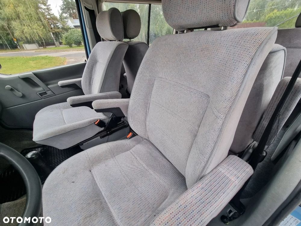 Volkswagen Multivan Standard - 28