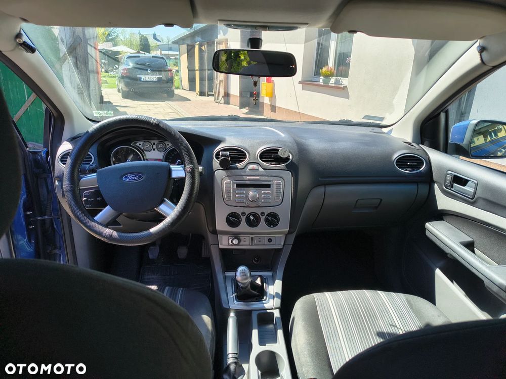 Ford Focus 1.6 Trend - 18