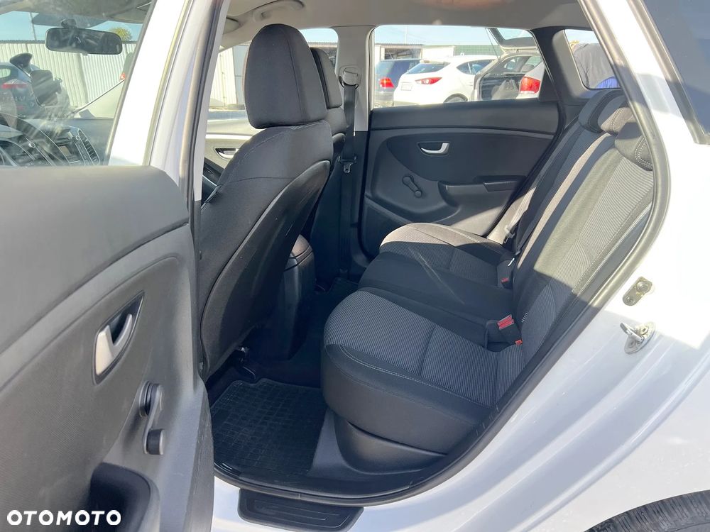 Hyundai i30 1.6 CRDi Classic - 12