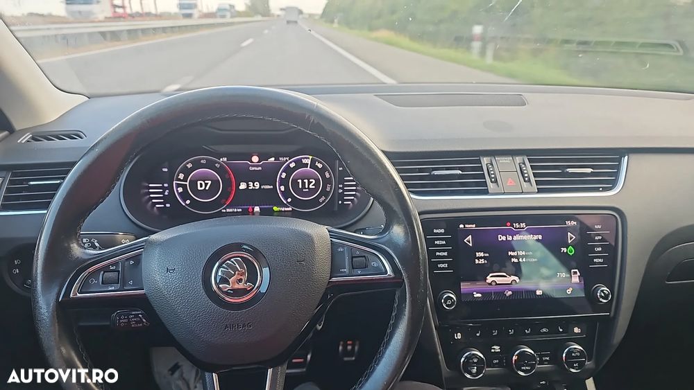 Skoda Octavia Combi 2.0 TDI DSG 4X4 Scout - 12