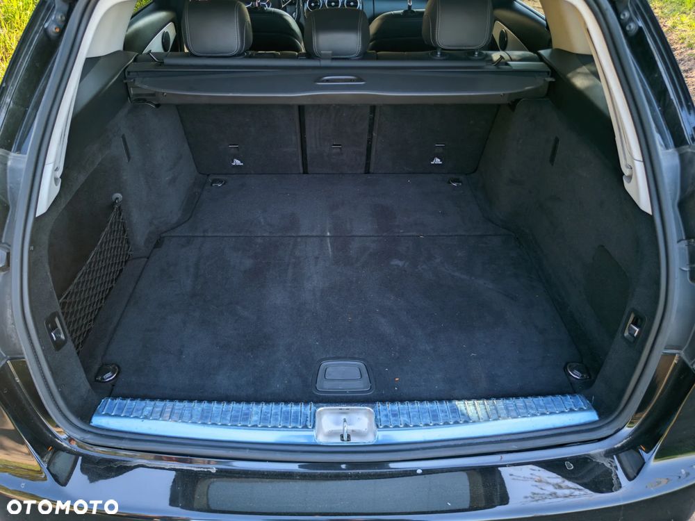Mercedes-Benz Klasa C 220 d 4Matic 9G-TRONIC AMG Line - 13