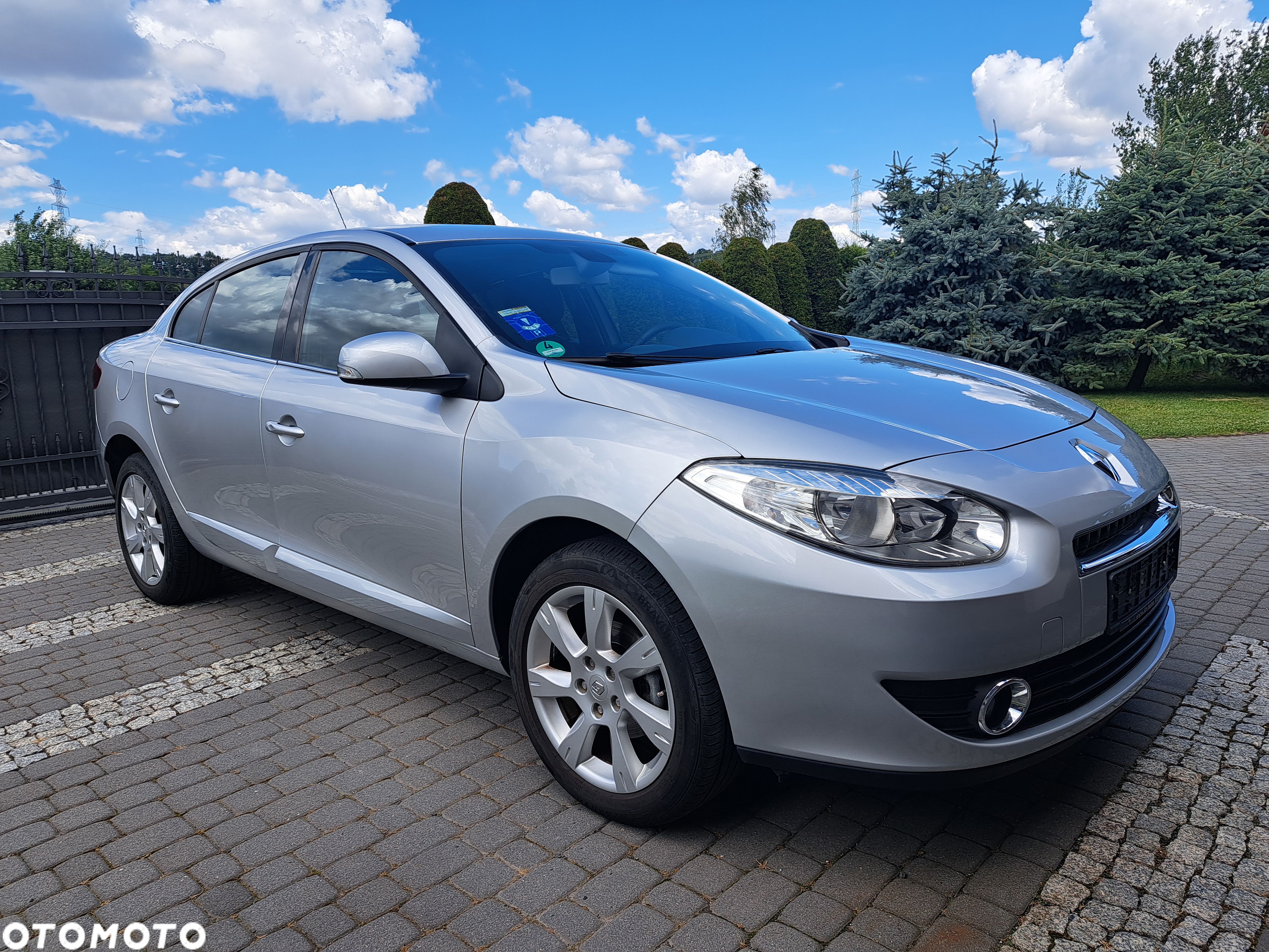 Renault Fluence 2.0 16V 140 Dynamique - 1