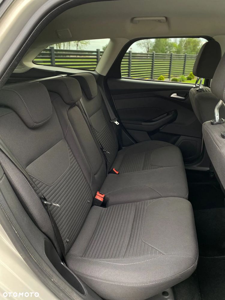 Ford Focus 1.0 EcoBoost Trend Sport - 36