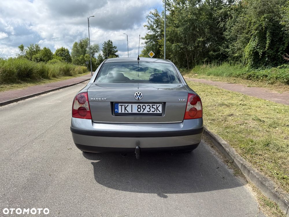 Volkswagen Passat 1.9 TDI Basis - 6